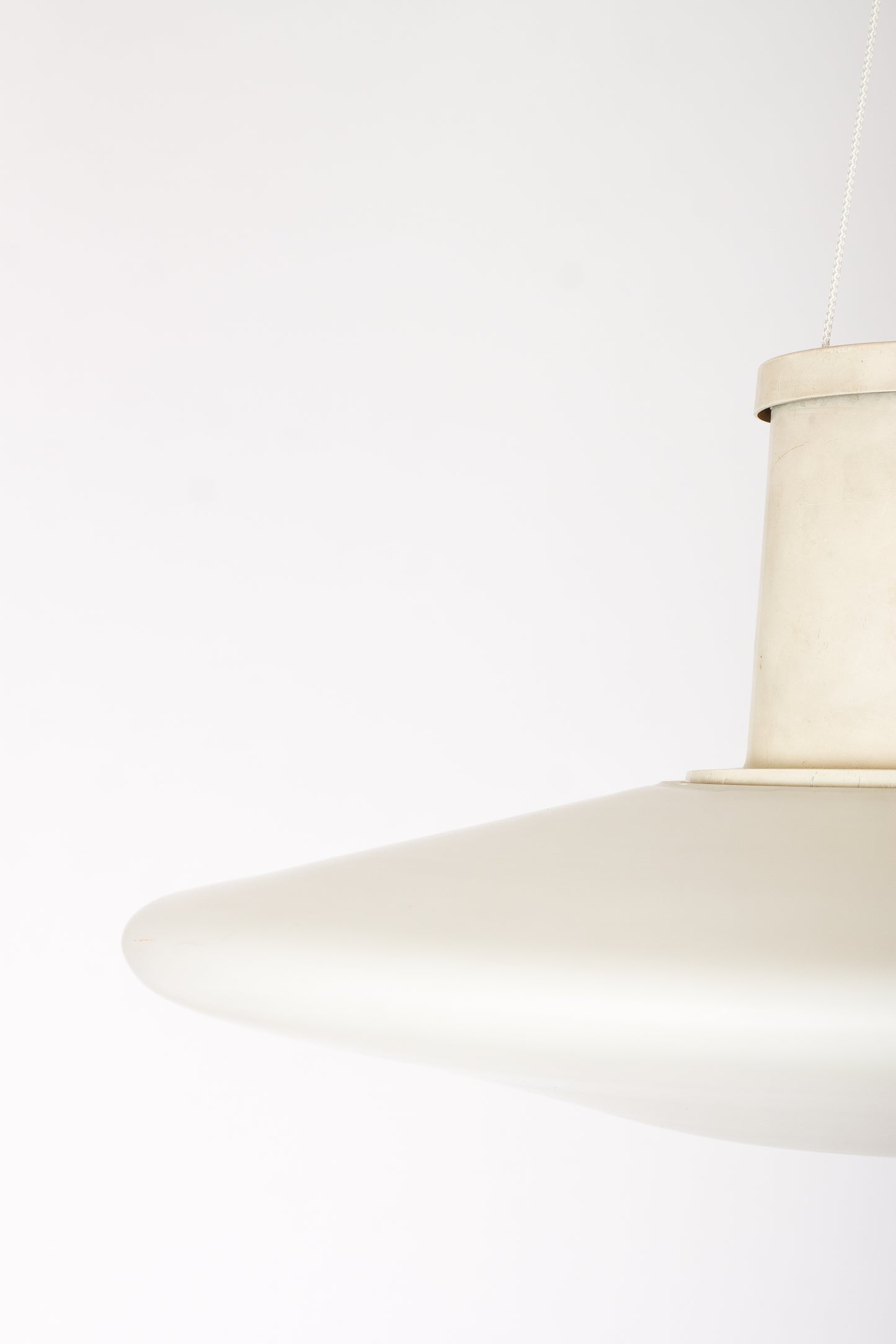 ASEA UFO plafond