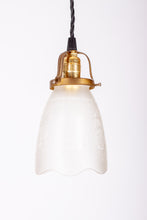 Load image into Gallery viewer, Mönstrad fönsterlampa