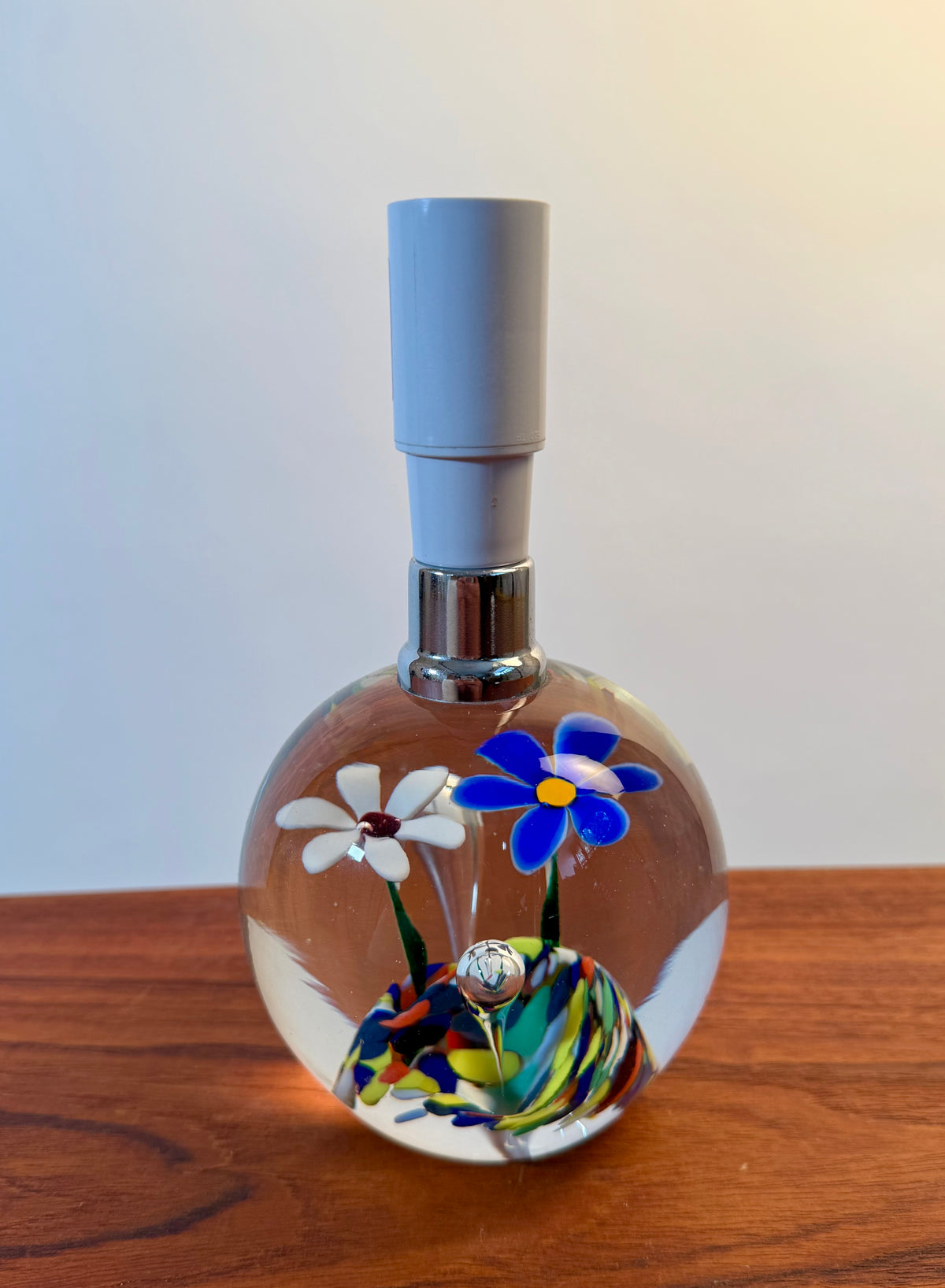 Liten vacker lampfot i glas