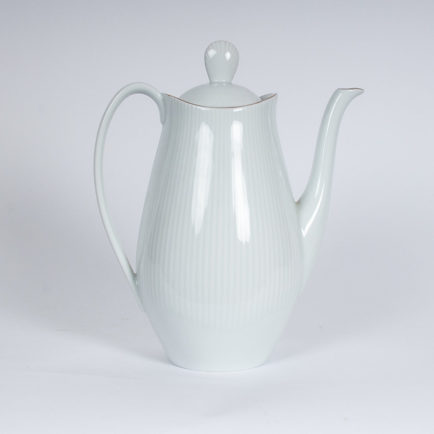 Elegant kaffekanna i porslin, modell Stella, från Uppsala-Ekeby