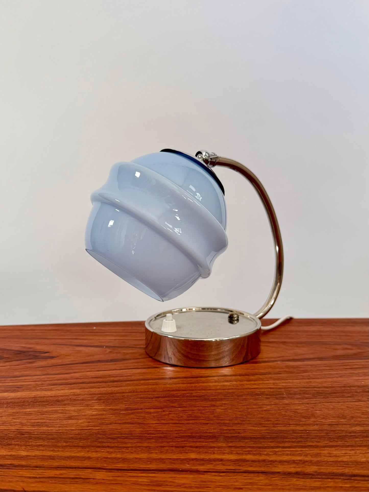 Liten bord/vägglampa i crome