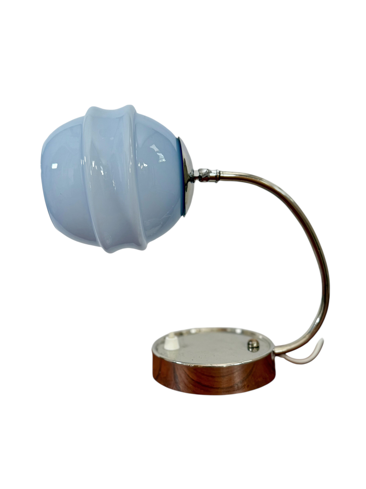 Modighus.se vintage bordslampa i kromad metall med en unik blå glaslampa som även kan monteras som vägglampa.
