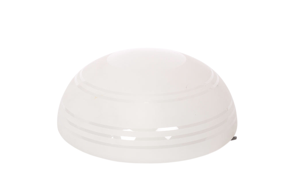 Modighus.se plafond i vitt frostat glas med dekorativa ränder, 30 cm i diameter.