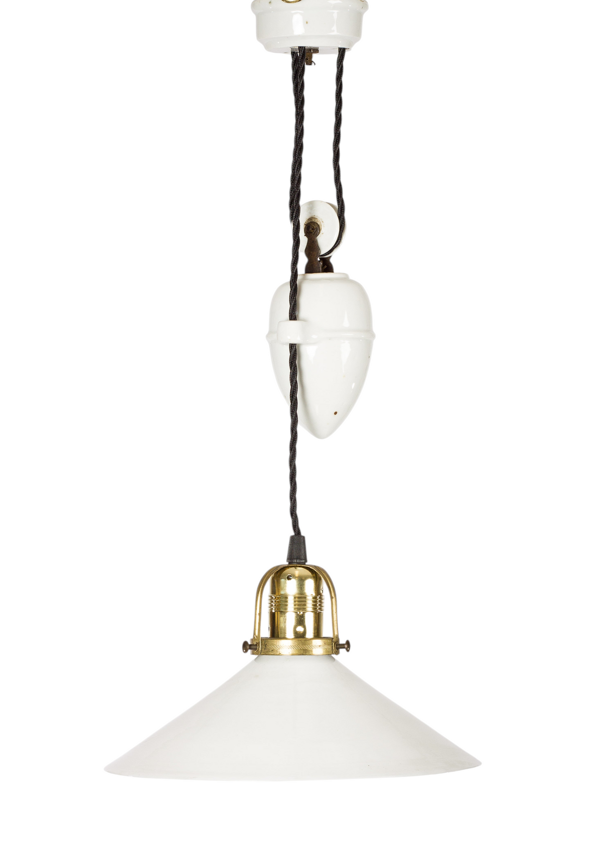 Modighus.se skomakarlampa i vintage 1920-talsstil med vit handblåst glasskärm, porslinshiss och mässingsdetaljer.