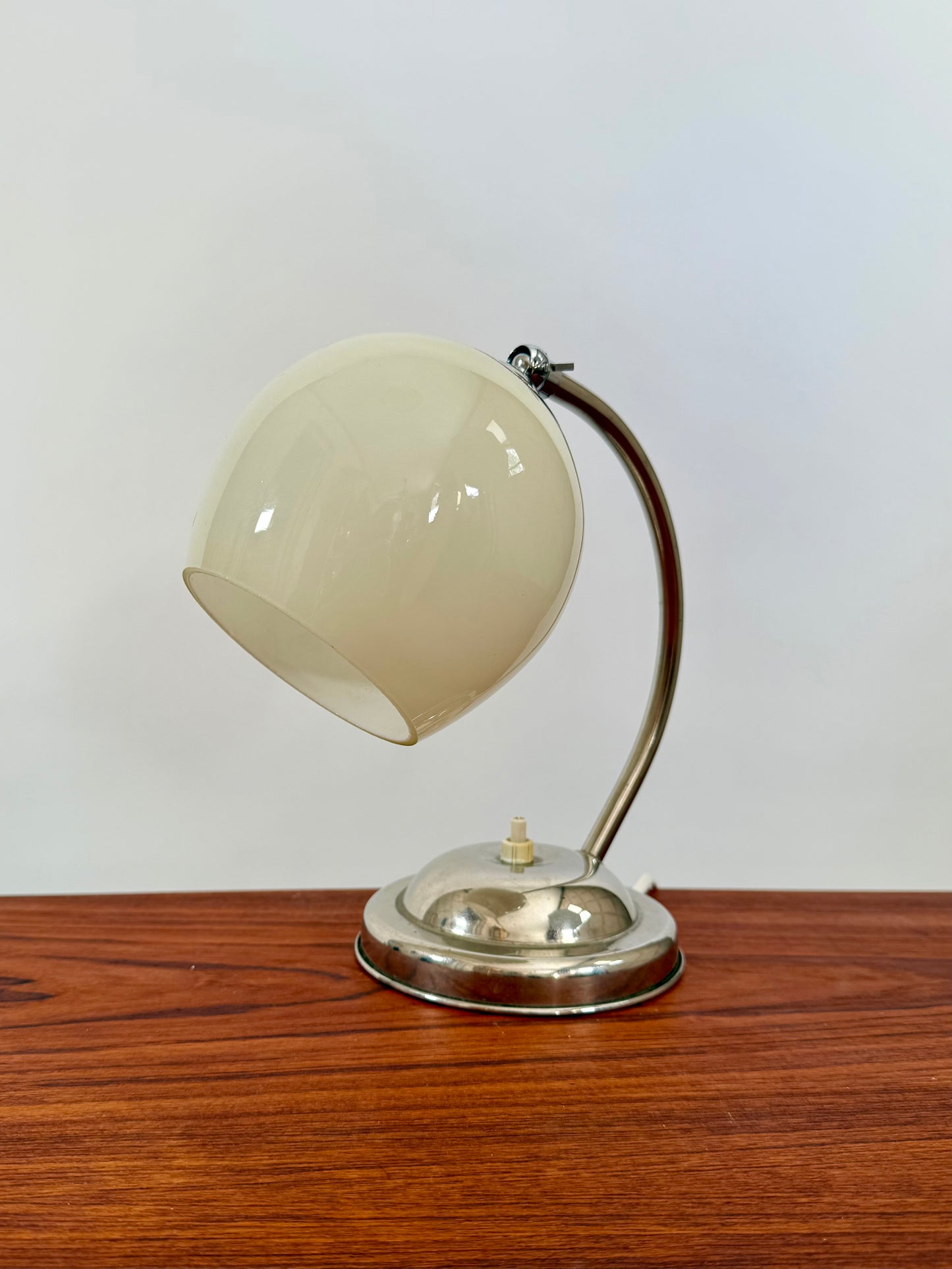 Liten bord/vägglampa i crome