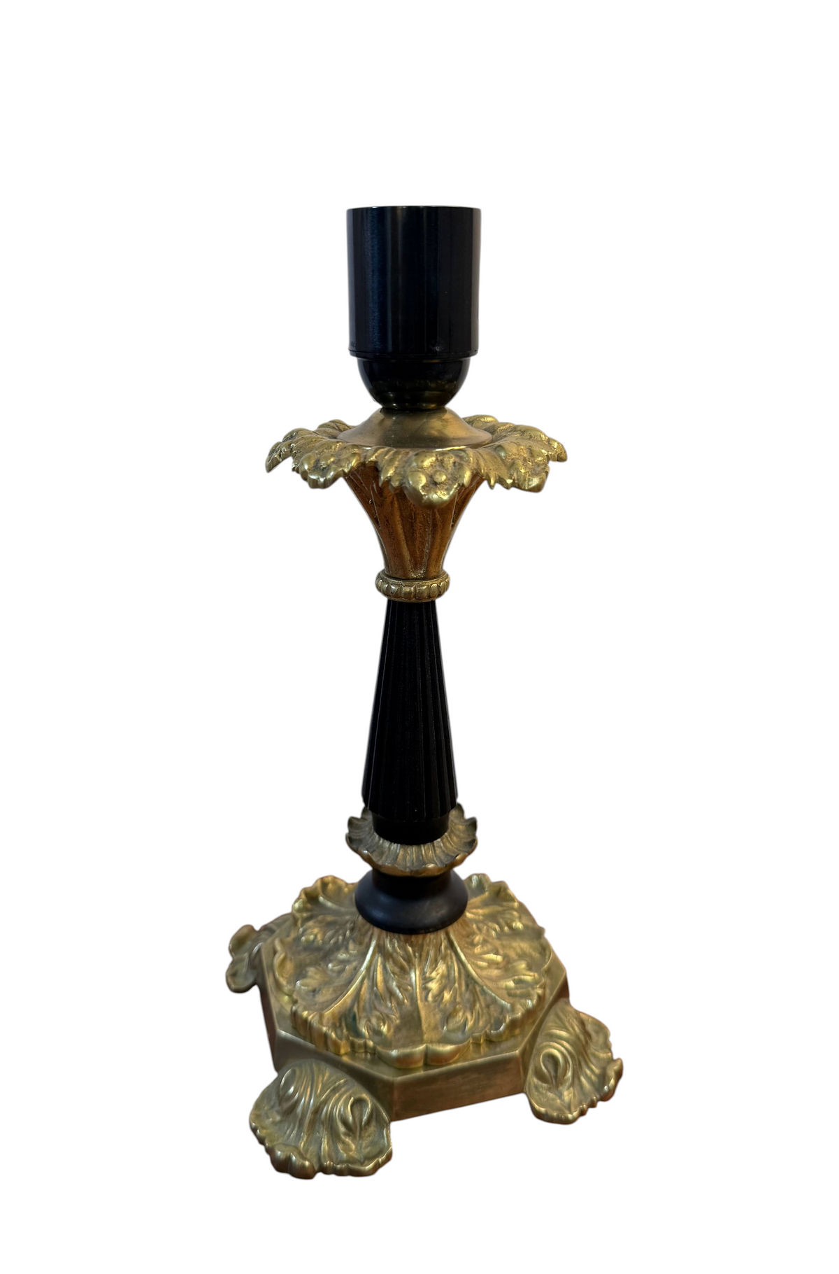 Modighus.se ståtlig vintage lampfot i mässing och svart i emirestil från 1940-talet med detaljerad dekor