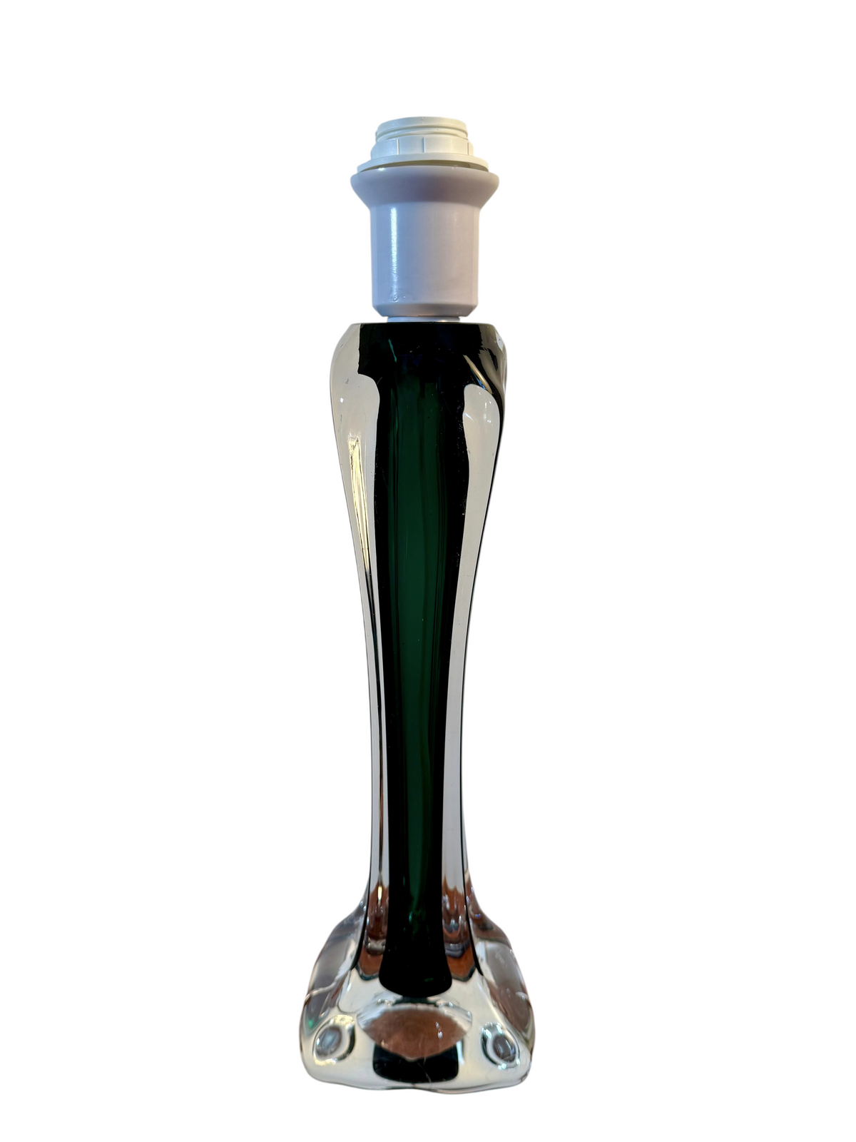 Modighus.se bordslampa från Flygsfors i grönt glas med klarglas, designad av Paul Kedelv under 1960-talet.