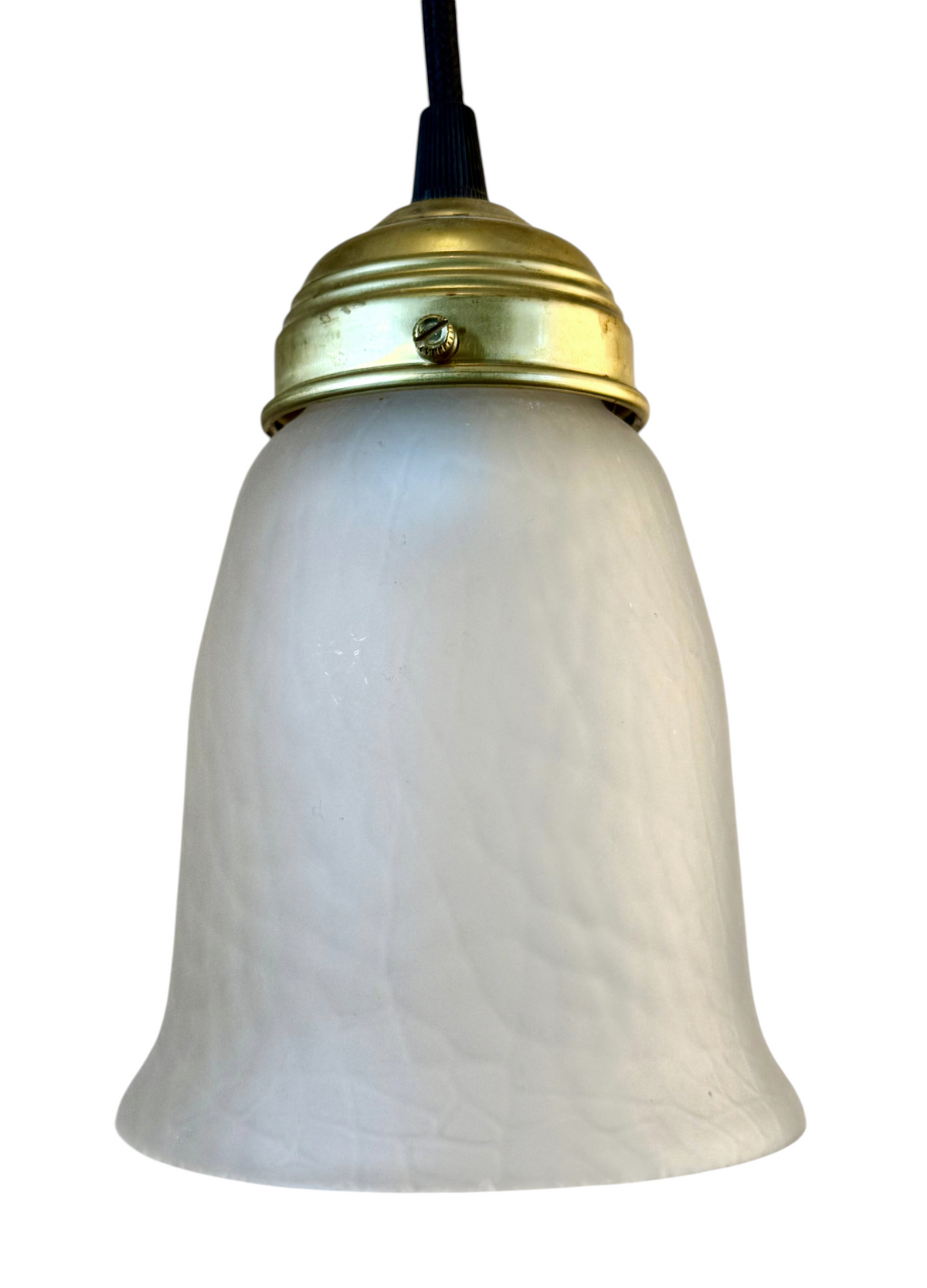 Modighus.se jugend fönsterlampa i frostat mönstrat glas med mässingsfäste och svart textilkabel