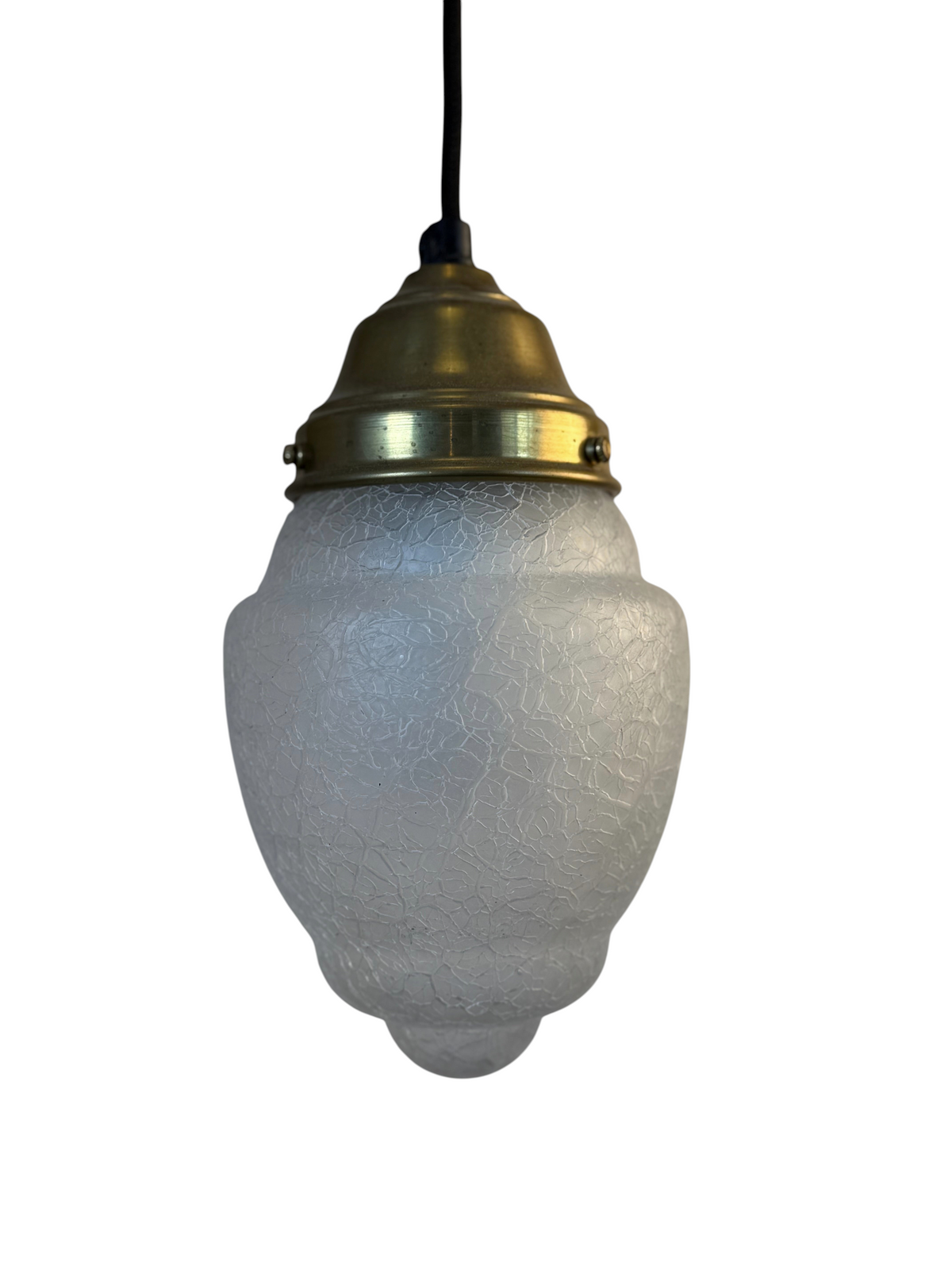 Modighus.se jugend-lampa i frostat krackelerat glas med mässingsfäste och svart textilkabel i vintagestil