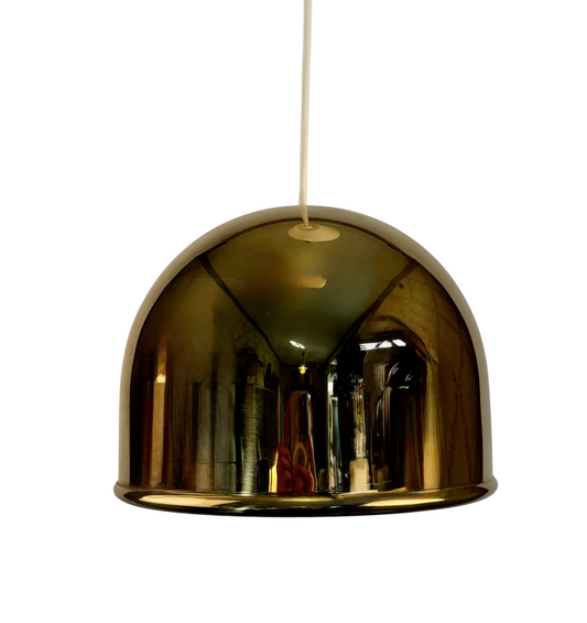 Modighus.se taklampa från Bergboms i polerad mässing med kupolformad design från 1970-talet