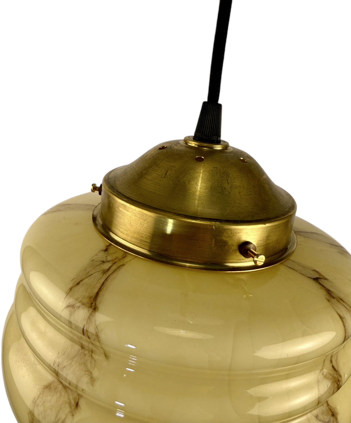 Marmorerad taklampa i glas