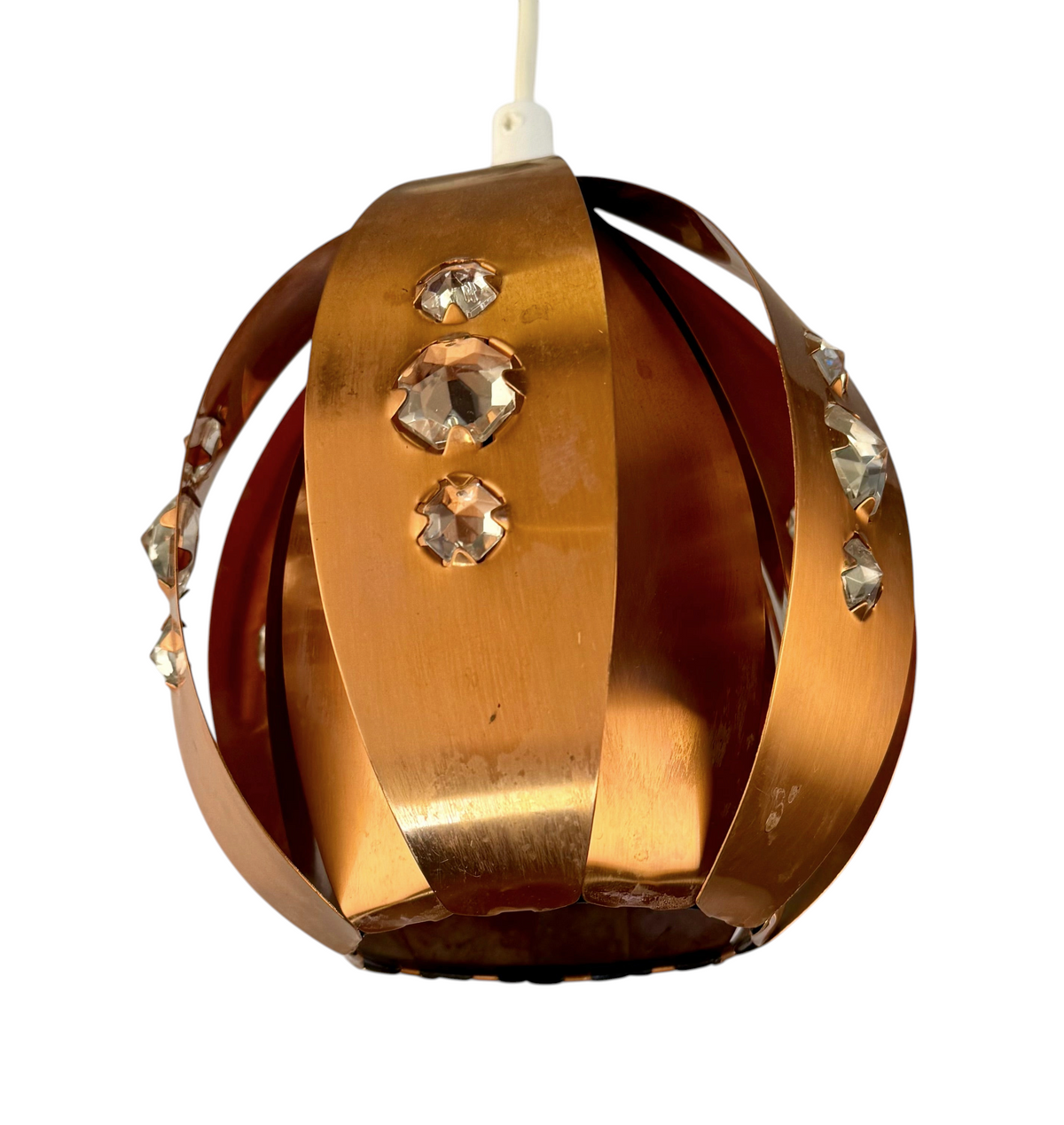 Modighus.se retro taklampa i koppar med dekorativa prismor i slipad plast från 1960-talet