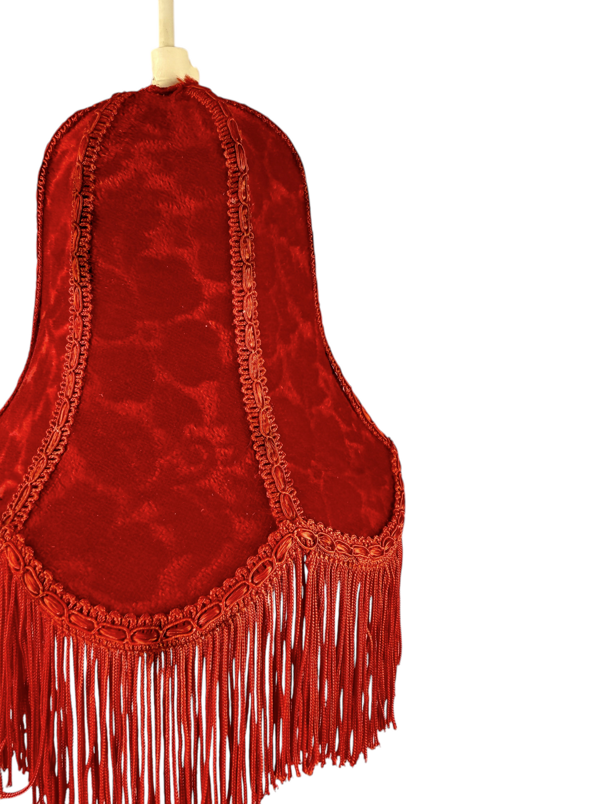 Modighus.se retro fönsterlampa i röd textil med dekorativa fransar från 1970-talet