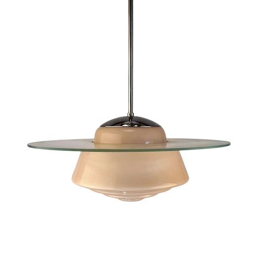 Modighus.se Saturnus taklampa i ljusrosa glas med klarglasring och kromdetaljer från 1940-talet