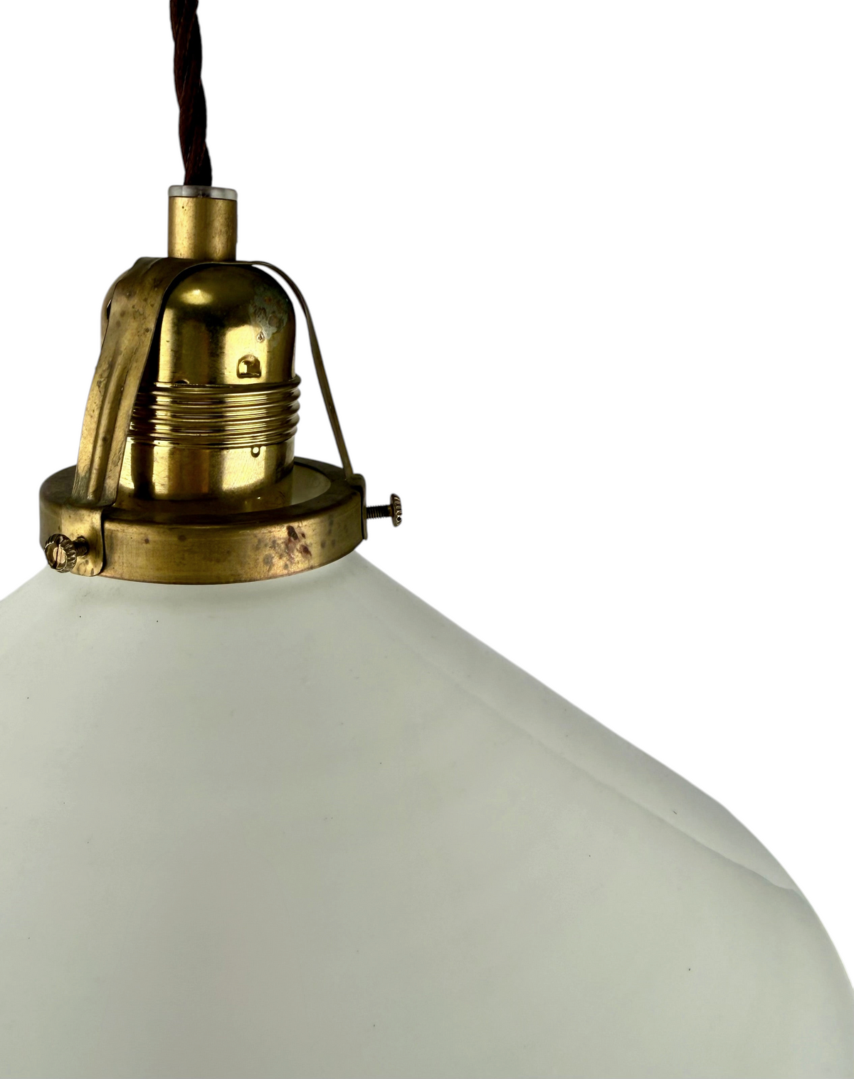 Modighus.se skomakarlampa i vintageglas med mässingsdetaljer och brun textilkabel från 1920-talet