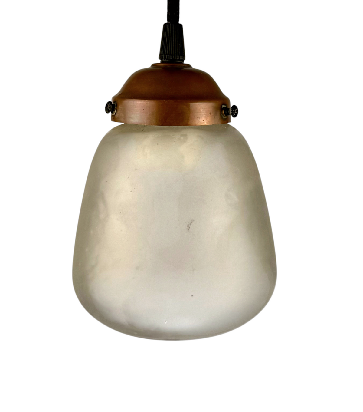 Modighus.se Jugen fönsterlampa med rundad kupa i frostat glas och fäste i koppar med svart textilkabel