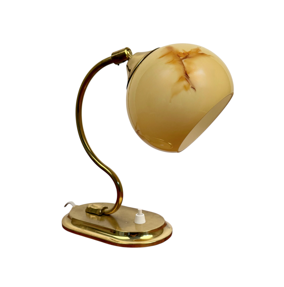 Modighus.se vintage bordslampa i mässing med kupa i gult marmorerat glas från 1940-talet