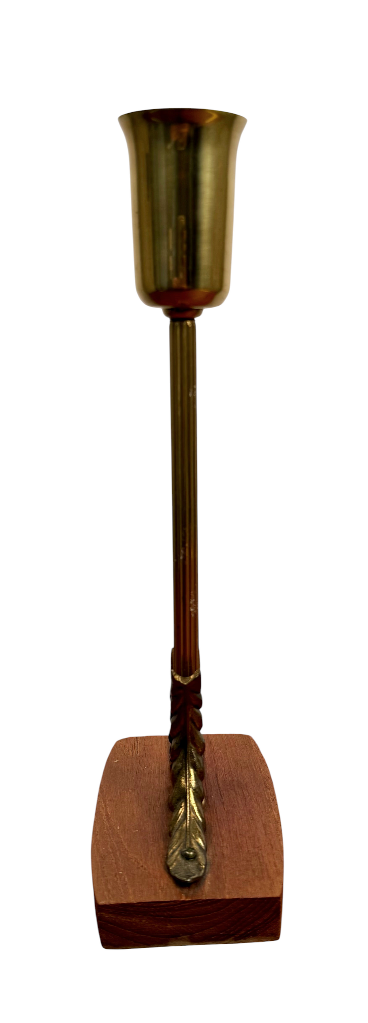 Modighus.se elegant lampfot från 1940-talet med bas i teak och detaljer i mässing.