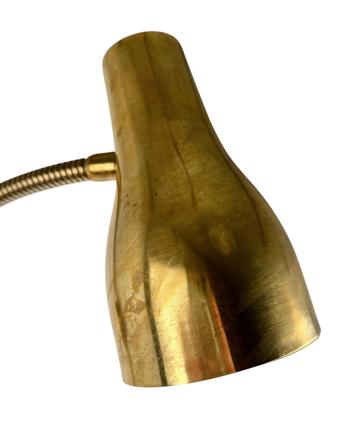 Modighus.se vintage bordslampa från Pagos i mässing med böjbar led och konformad skärm från 1950-talet