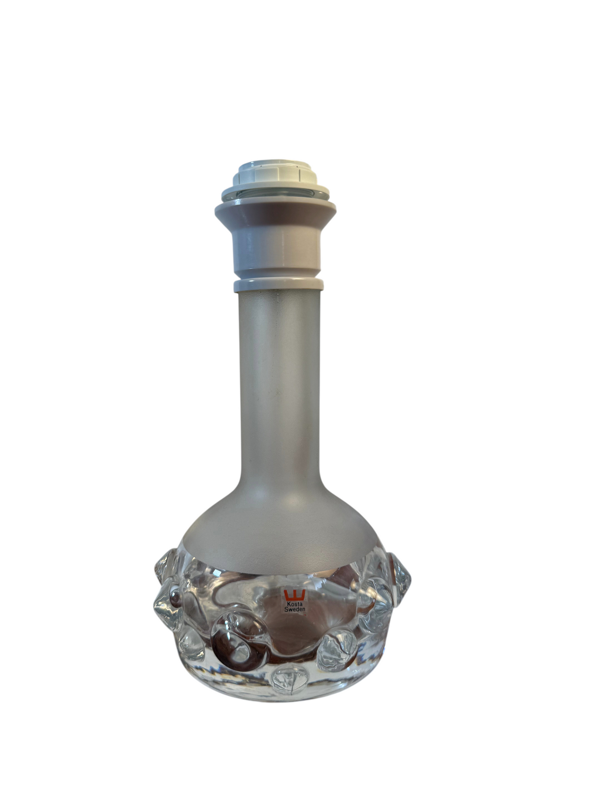 Modighus.se bordslampa från Kosta Glasbruk i 1960-talsdesign med kombination av klart och frostat glas