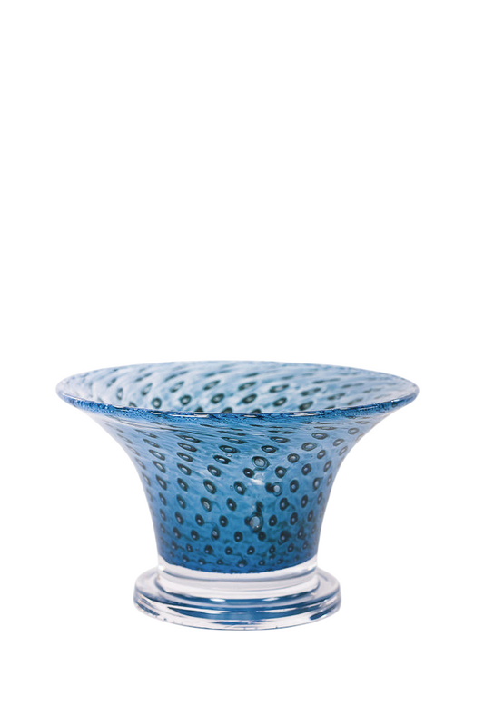 Elegant skål i klarglas från Boda, designad av Bertil Vallien. Märkt boda vallien 57531.