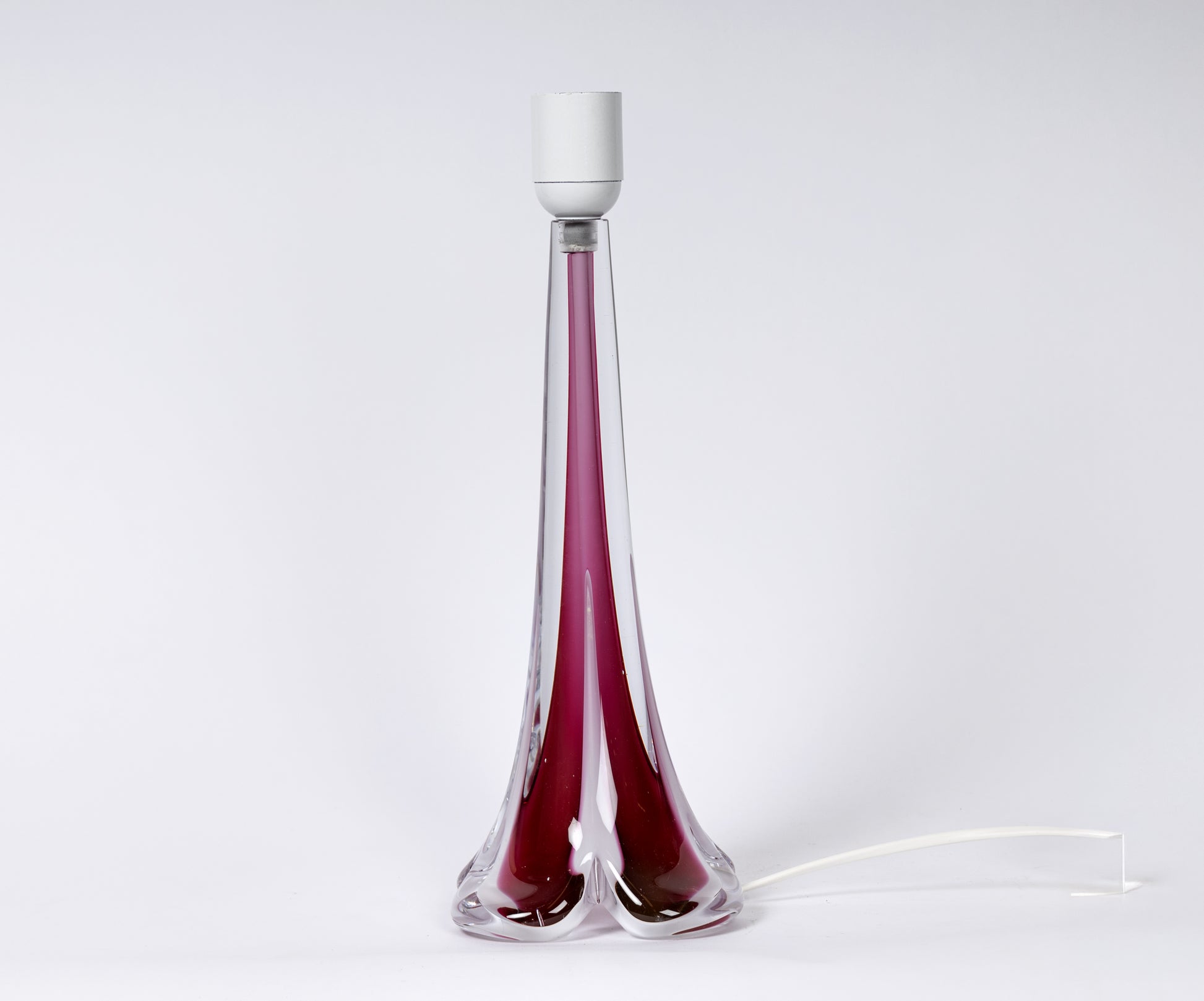 Cool lampfot i lila och klarglas, troligen Flygfors, 1960-tal
