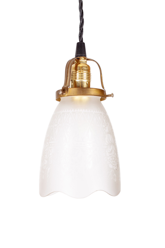 Fönsterlampa i frostat mönstrat glas med mässingsfäste och E14-sockel, svart tvinnad kabel, 1920-tal