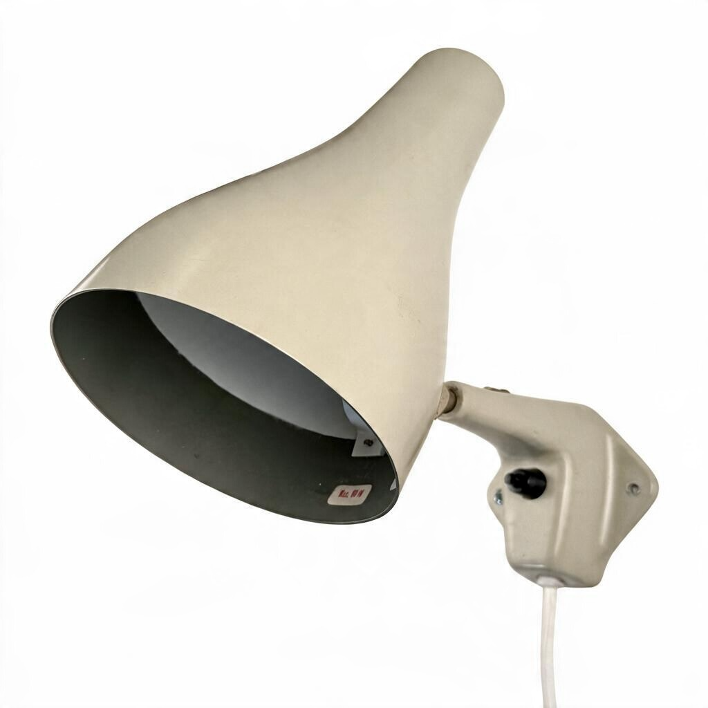 Vägglampa i grått från ASEA