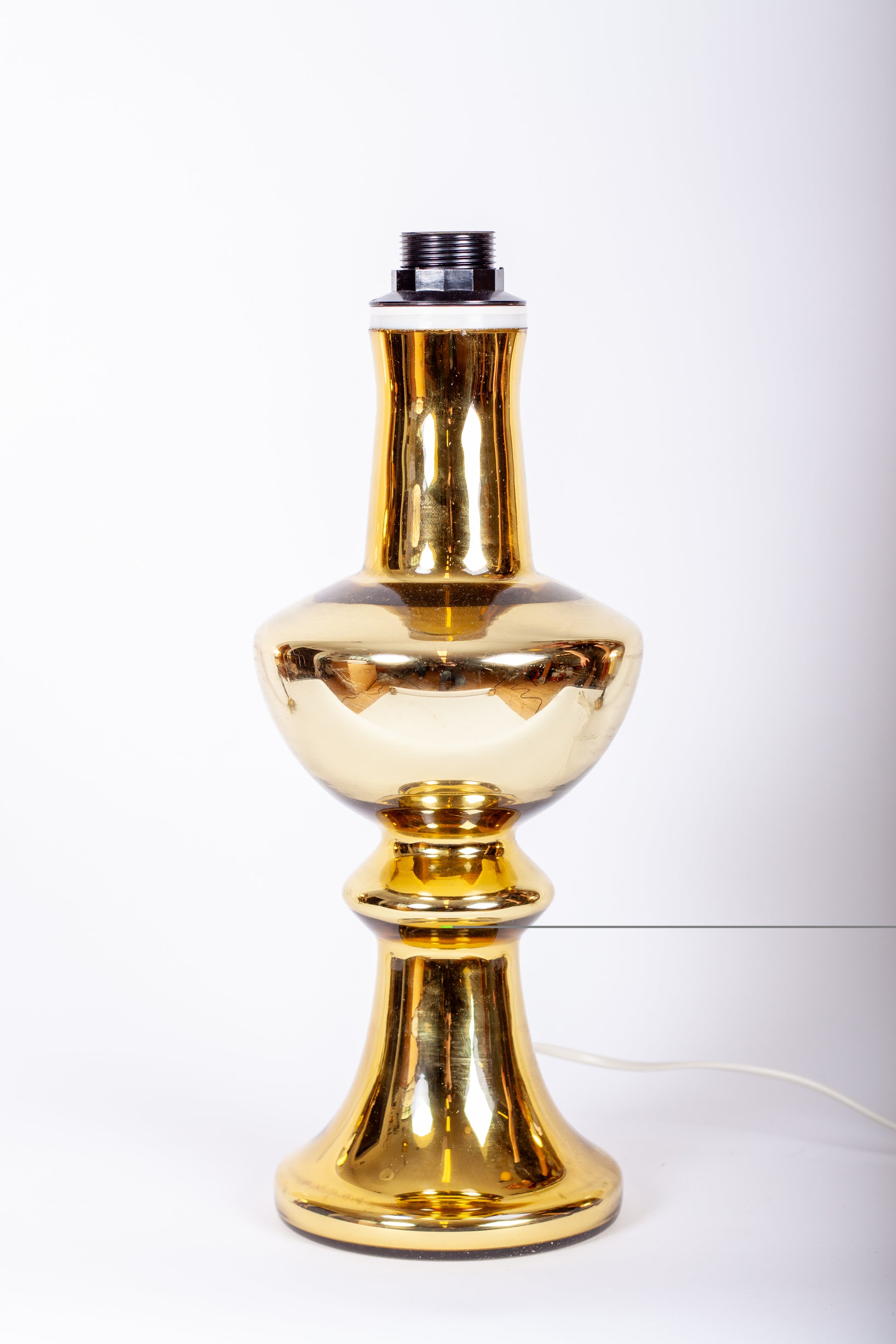 Retro lampfot i glas med blank guldig färg från Luxus i Vittsjö, 1960-tal
