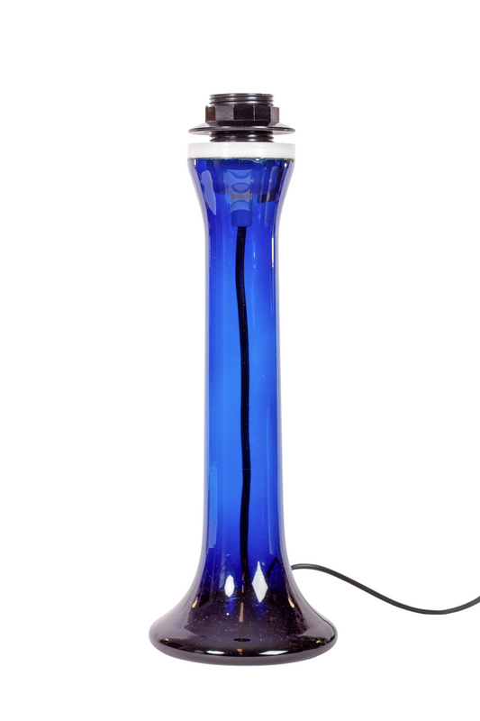Ståtlig bordslampa i blått glas, modell Trombo från Luxus i Vittsjö, 1960-tal,