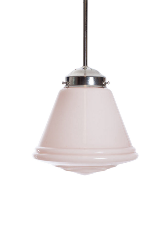 Ljusrosa glaskupa med fina dekorativa detaljer. Vintage pendelkupa som kan monteras med pendel i nickel, krom, mässing eller textilkabel.