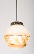 Load image into Gallery viewer, Rund retro lampkupa i 70-talsfärger. Passar pendel i nickel, krom eller mässing
