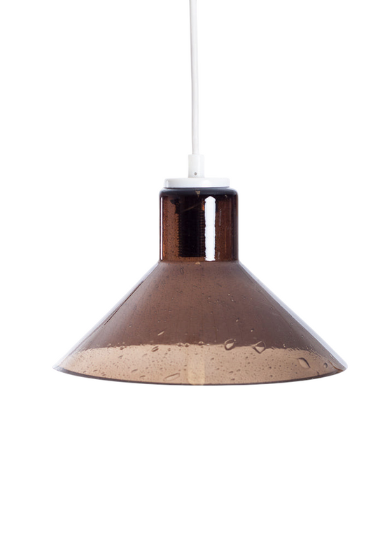 Taklampa i brunt glas med luftbubblor, Danmark.