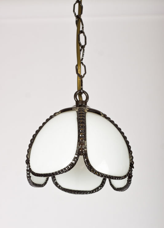 Retro fönsterlampa i tiffanystil, färgat glas med kedja
