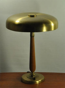 Elegant bordslampa