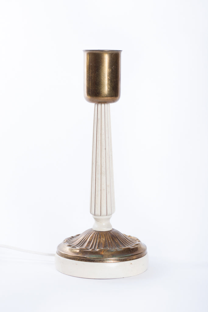 Vacker bordslampa