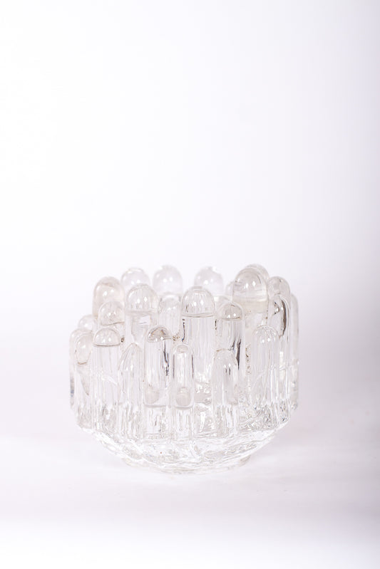 Ljusstake för värmeljus i glas. Dekorativ vintage glaskonst.
