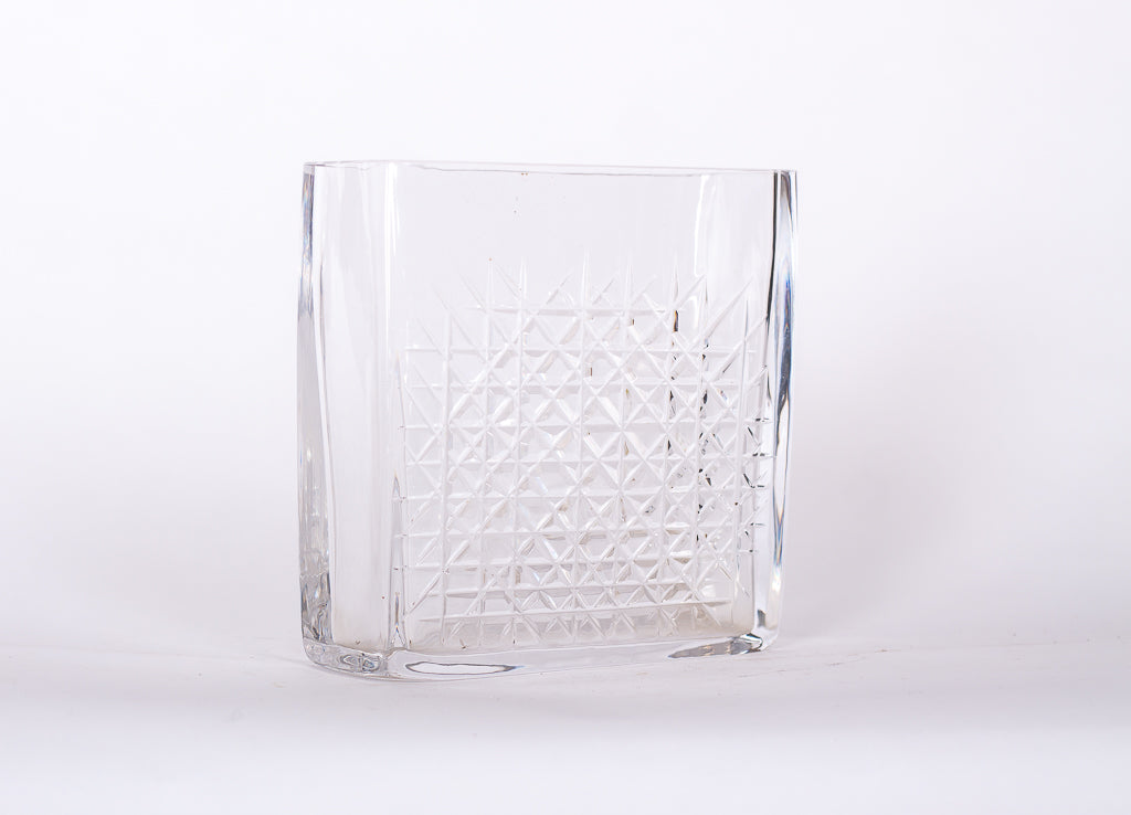 Glasvas från Orrefors, märkt Orrefors P 3658-911
