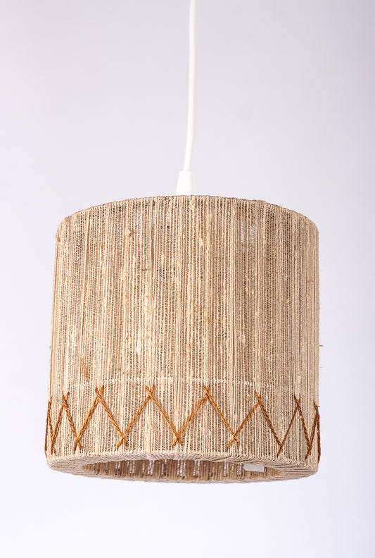 Retro taklampa med skärm flätad i textiltråd, vintage belysning
