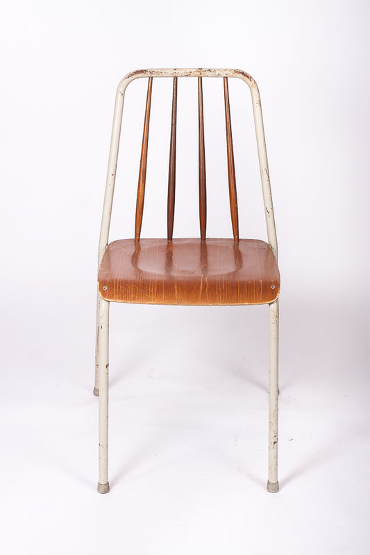 Retrostol i teak och metall från Bjärnums slöjdfabrik, Sverige. Nordisk vintage möbeldesign.
